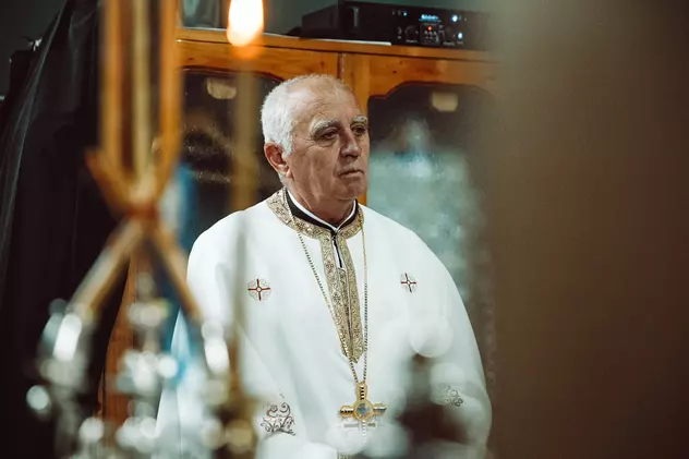 Mărturia preotului cu 21 de înmormântări și 3 botezuri în 2021. El crede că România e mai puternică decât falsa divizare credință-știință