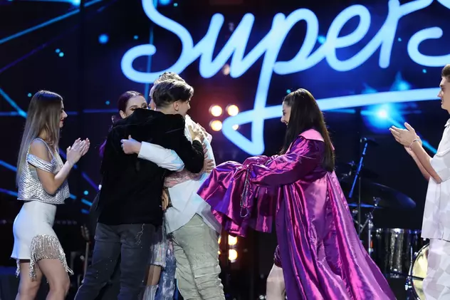 Cine sunt cei 8 concurenți de la „SuperStar România”, care au trecut mai departe în prima ediție live
