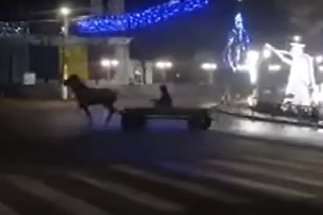 VIDEO | Drifturi cu căruța în mijlocul orașului Ștefănești, în Botoșani. Amenda primită de căruțaș