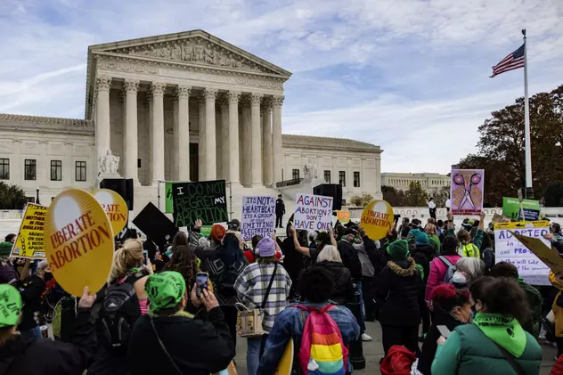 Curtea Supremă a SUA, gata să susțină legea antiavort din Mississippi, o decizie cu impact major asupra drepturilor femeilor din țară
