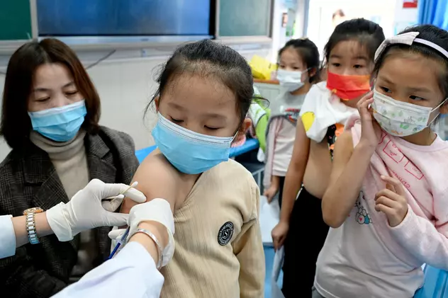 China vrea să vaccineze anti-COVID 160 de milioane de copii, până la sfârșitul anului