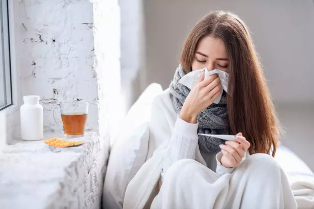 Apar cazurile de gripă: sunt de 11 ori mai multe față de aceeași perioadă a anului trecut și de 5 ori mai puțini români vaccinați. Ce spun specialiștii