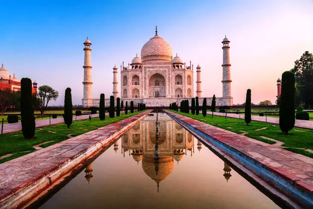 Cine a construit Taj Mahal? Cele mai interesante curiozități despre celebrul monument din India