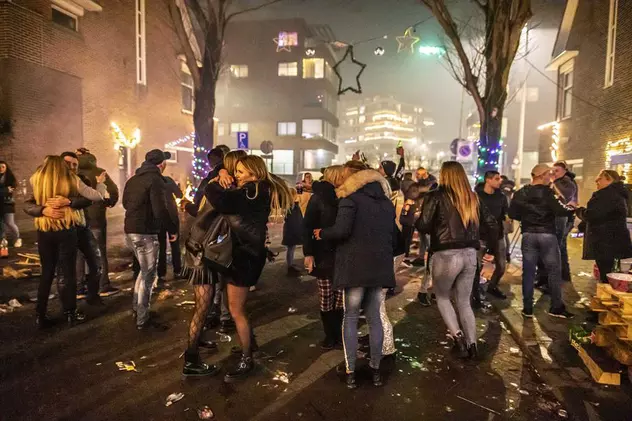 Fără artificii! Mai multe orașe au anulat petrecerile de Revelion din cauza Omicron. „Știu cât de dezamăgitor e acest lucru”