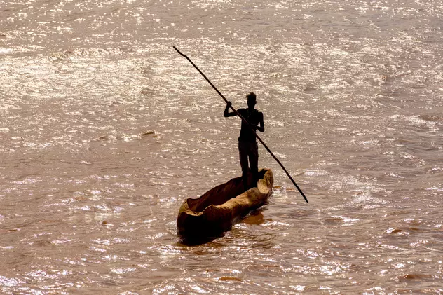 Zeci de cadavre au fost găsite plutind pe un râu din Kenya: „Nu știu cine îi omoară pe oameni și îi aruncă aici”