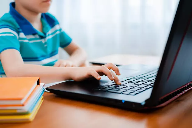 UNICEF: Pierderile de învăţare din cauza închiderii şcolilor au lăsat până la 70% dintre copiii de 10 ani incapabili să citească