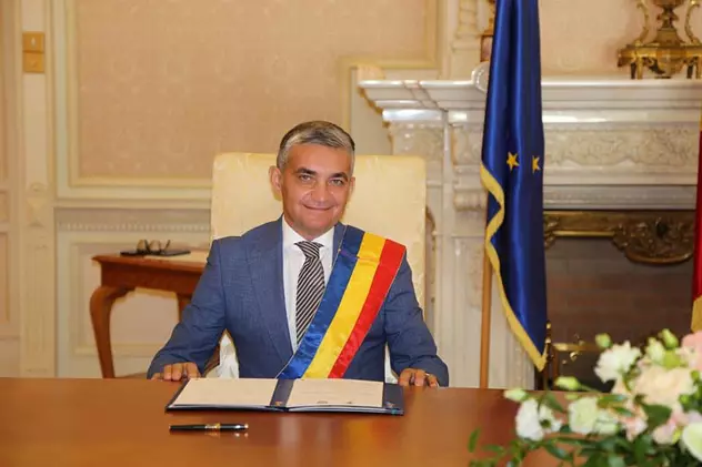 Primarul din Sinaia, confirmat cu varianta Omicron: „Continui munca de la distanţă"