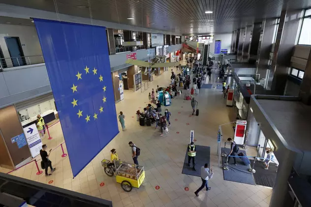 Noi reguli de călătorie în UE, de la 1 februarie. Acordul semnat marți simplifică procedurile