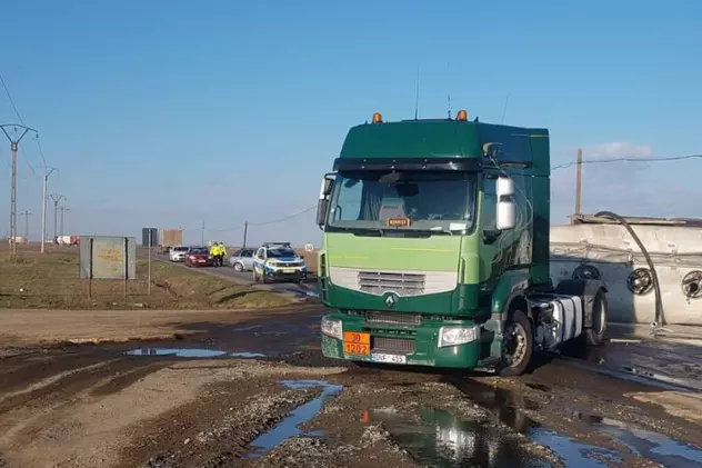 O autocisternă încărcată cu motorină s-a răsturnat în Brăila: Traficul este blocat