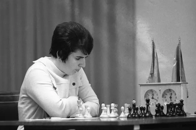 Netflix, dată în judecată de prima femeie campioană la șah. De ce acuză Nona Gaprindashvili compania și ce daune cere
