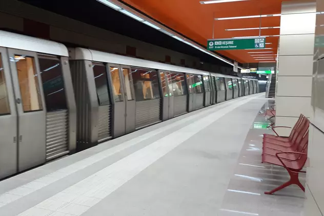 Un bărbat a vrut să se sinucidă la metrou și s-a aruncat pe șine. Tragedia, evitată în ultimul moment