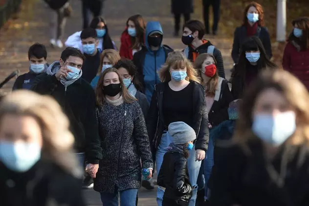 Aproape toată România, în scenariul roșu. Doar un județ mai este galben pe harta incidenței