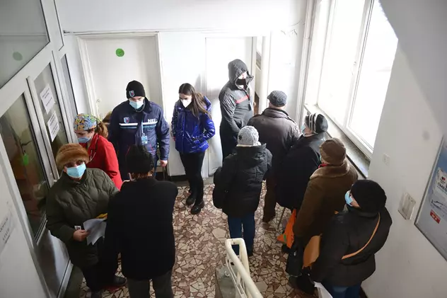 Rata de infectare cu COVID-19 din București continuă să crească și se apropie de pragul de 12 cazuri la mia de locuitori