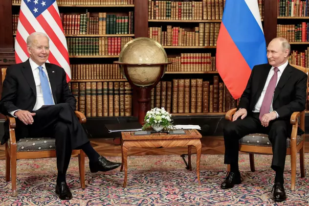 Criza din Ucraina și dilema lui Biden: e Putin strâns cu ușa de „șoimii” militari din jurul lui sau e el însuși liderul lor?