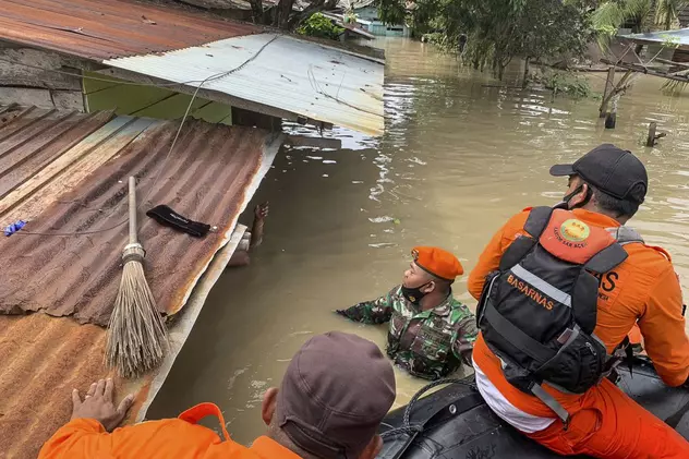 Doi copii au murit și zeci de mii de persoane au fost evacuate din cauza inundațiilor din Indonezia
