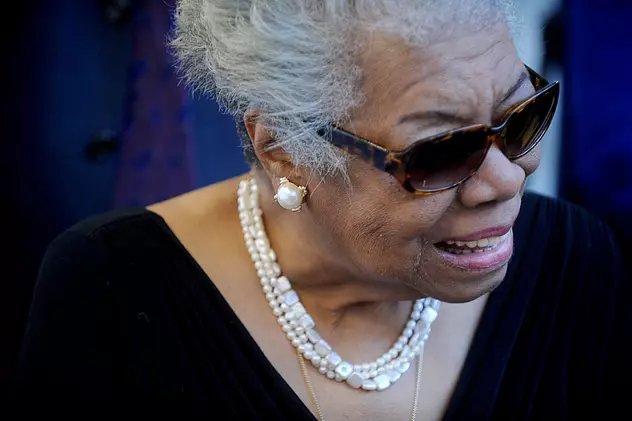 Poeta și activista Maya Angelou, prima femeie de culoare omagiată pe moneda americană de 25 de cenţi