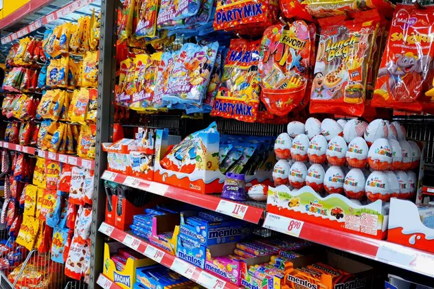 Primăria PSD a unei comune din Dolj a dublat prețurile dulciurilor achiziționate pentru copii
