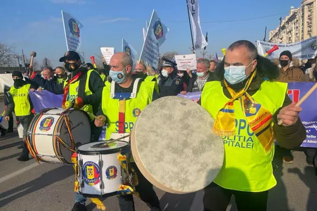 Protest al angajaţilor din Poliţie la sediul Ministerului Finanţelor. Ce îi nemulțumește pe polițiști
