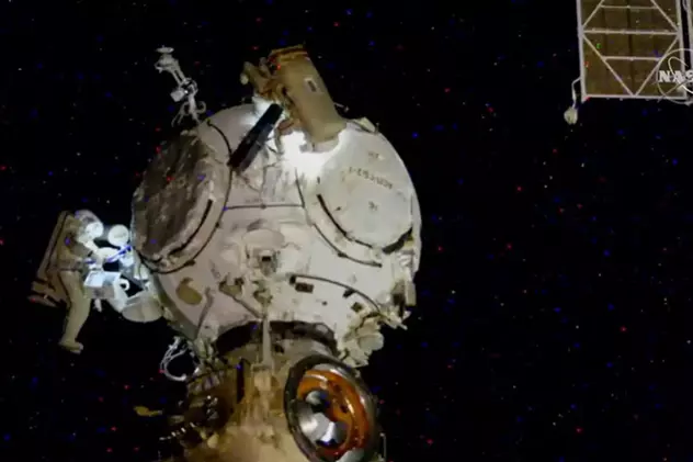 VIDEO | Doi cosmonauți ruși fac prima plimbare din acest an în afara Stației Spațiale Internaţionale