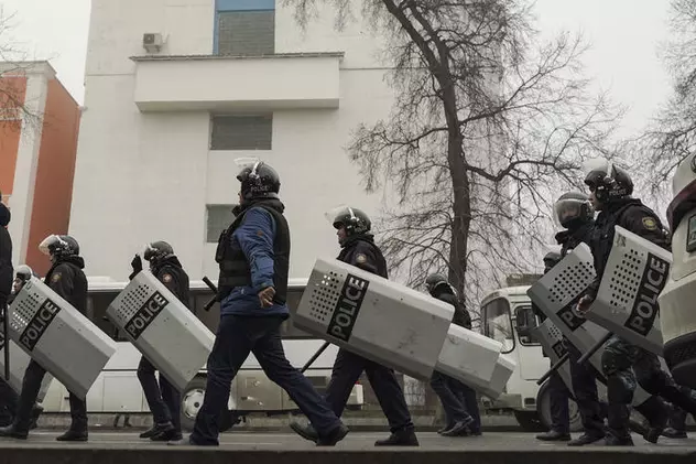 Cercetător la Universitatea „Babeș-Bolyai”, despre protestele din Kazahstan: „Oamenii sunt furioși față de nepotism, de dinastiile politice, de oligarhie”