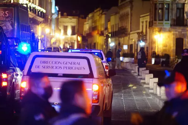 Zece cadavre, abandonate într-o mașină lăsată în fața biroului unui guvernator din Mexic