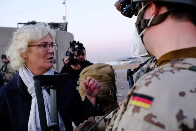 Germania va trimite Ucrainei un spital de campanie, dar exclude livrarea de armament. Cum își motivează Berlinul decizia