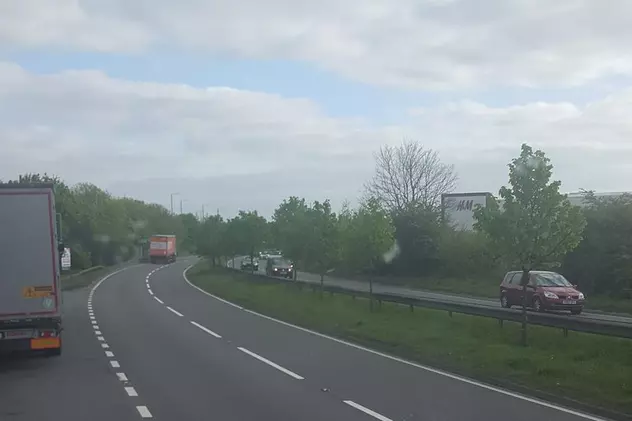 Șofer român, un an și opt luni de închisoare, după ce a condus pe contrasens și a provocat un grav accident, în Anglia