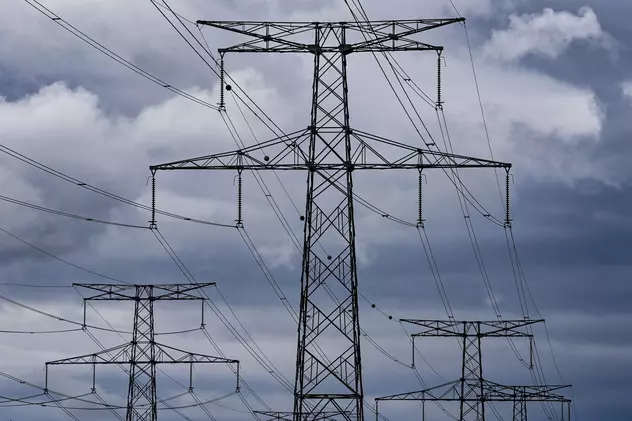Furnizorii de energie electrică și gaze naturale, amendați din nou de ANRE cu 2,63 milioane de lei