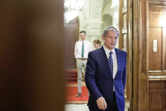 Vicepreședinte USR, despre demisia lui Cioloș: „Face un mare serviciu PSD și PNL”
