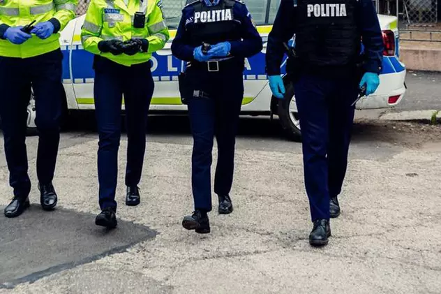 Polițiști din Prahova, acuzați că au bătut un adolescent în secția de poliție. Agenții sunt vizați de o anchetă internă, iar unul dintre ei s-a ales cu dosar penal