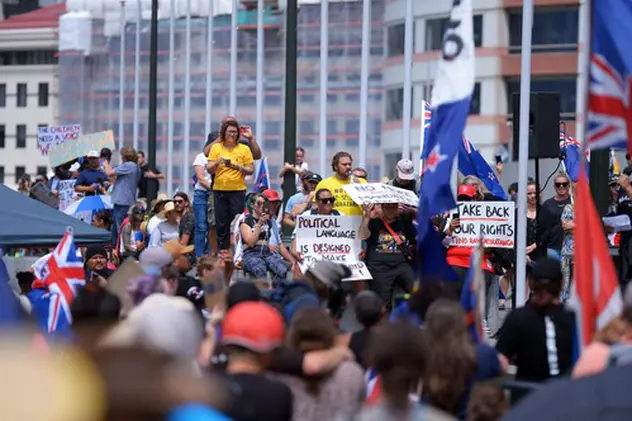 „Convoiul libertății”, replicat în Noua Zeelandă. Protestatarii au blocat străzile din jurul Parlamentului