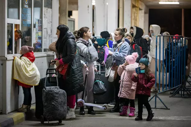 Ministerul Transporturilor propune ca refugiaţii din Ucraina să aibă gratuitate la transportul feroviar şi rutier doar 5 zile de la intrarea în România