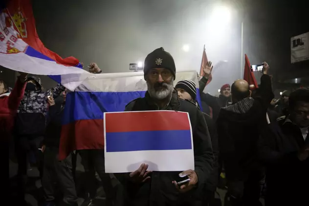 Interviu din Belgrad: „Sârbii ies în stradă nu pentru că au simpatii rusofile profunde, ci pentru că văd în Rusia un oponent al puterii imense a SUA”