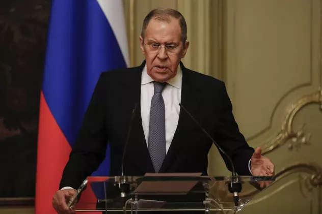 Serghei Lavrov acuză statele NATO că „fac totul pentru a împiedica” negocierile pentru încetarea focului
