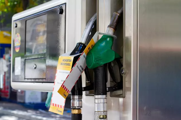 Consiliul Concurenţei, după ce românii au format cozi la benzinării: Investigăm dacă este justificată scumpirea carburanţilor
