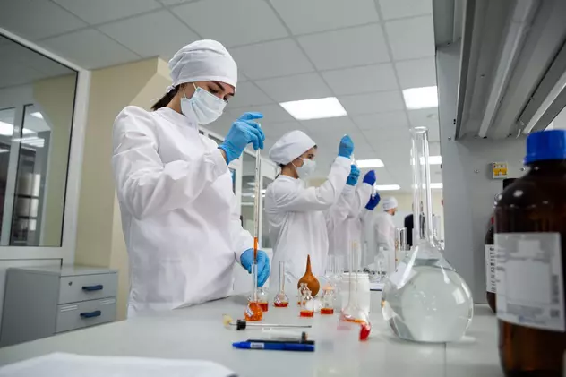 Trei cazuri de Flurona la Sibiu, confirmate de autorități. Unul dintre pacienți este la ATI