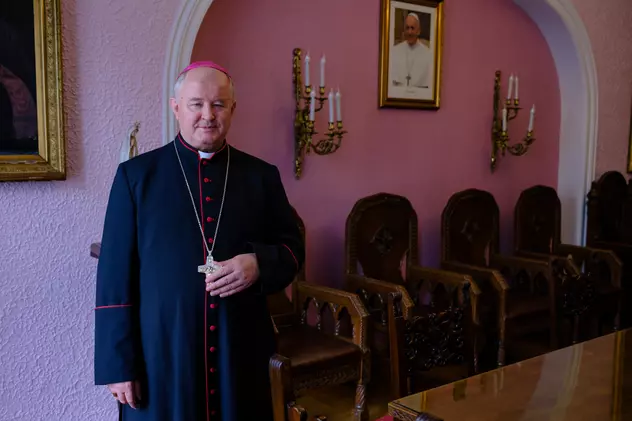 INTERVIU. Liderul bisericii romano-catolice din România explică gestul fără precedent al Papei Francisc: „Durerea l-a determinat să implore la Ambasada Rusiei“