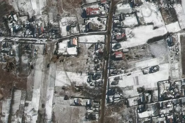 Convoiul militar rusesc care se îndrepta spre Kiev s-a dispersat și repoziționat parțial, arată imaginile din satelit. Cât de aproape e de capitală