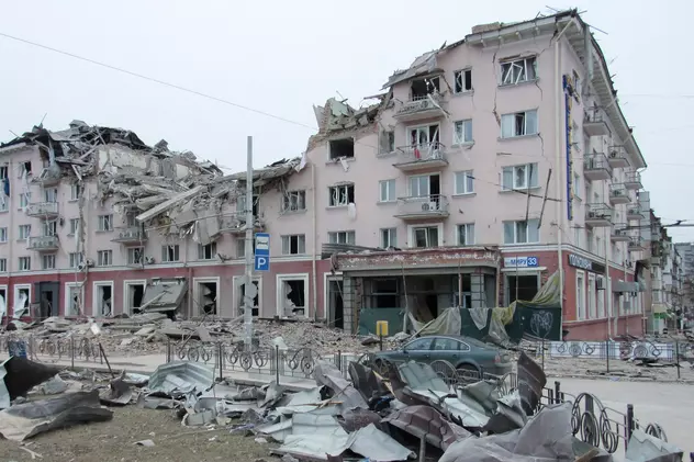 LIVETEXT Război în Ucraina, ziua 17 | Forțele ruse își intensifică loviturile în jurul Kievului și pun presiune asupra altor zone.  Zelenski spune că unele orașe mici "pur și simplu nu mai există”
