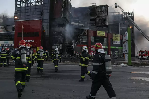 Un centru comercial din București a ars complet. ISU spune că nu avea autorizație de securitate la incendiu