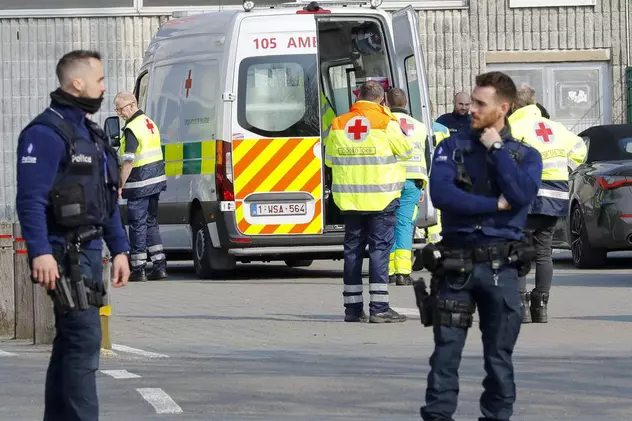 Șase morți și mai mulți răniți, după ce o maşină a intrat în mulţime la un carnaval în Belgia