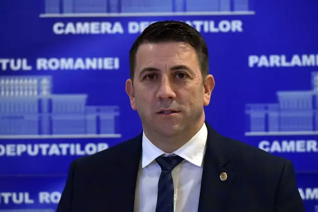 Descurcărețul domn Georgescu. Deputatul PSD care ține cu dinții de leafa de profesor la o școală gimnazială din Pitești