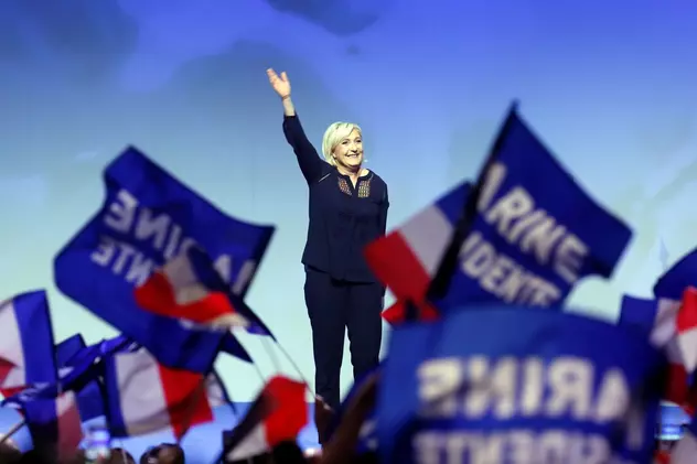 Învinsă de Macron, Marine Le Pen își numește scorul „o victorie răsunătoare”. „Milioane de compatrioți au ales tabăra națională”