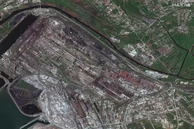 Noi imagini din satelit de la Azovstal. Uzina din Mariupol pare distrusă aproape complet, în urma bombardamentelor