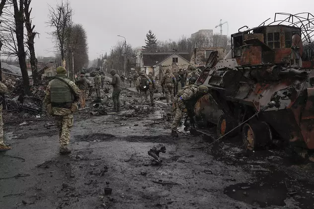 Ucraina scanează fețele militarilor ruși morți, apoi le contactează rudele. Metodele utilizate de „Armata IT”, puse sub semnul întrebării de presa americană