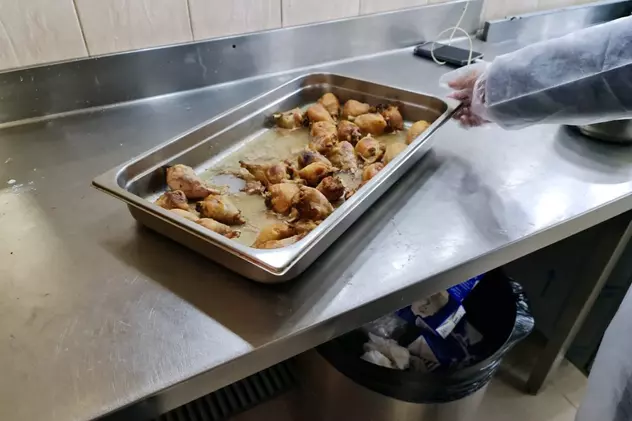 Mâncare expirată, mucegai și mizerie, asta au găsit comisarii ANPC în urma controalelor efectuate la 3 spitale din București