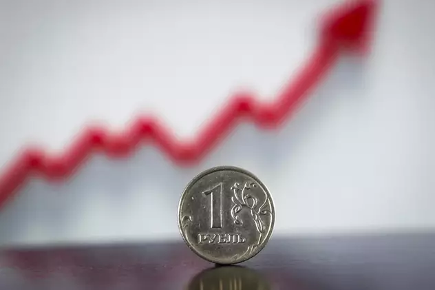 Rubla rusească s-a consolidat în raport cu euro, atingând maximul din ultimii doi ani