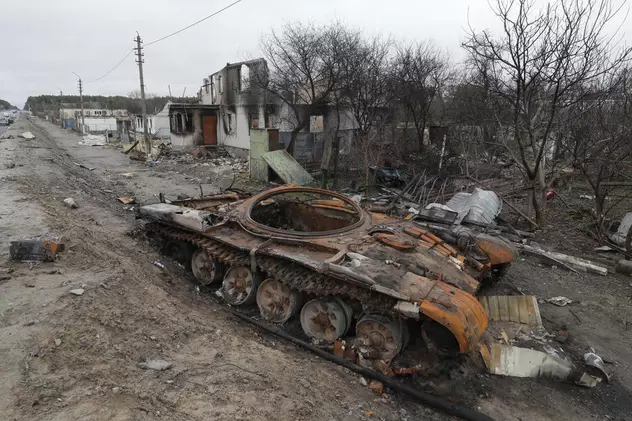 De ce a pierdut Rusia sute de tancuri și de blindate în Ucraina. Defectul din construcție de care profită Kievul
