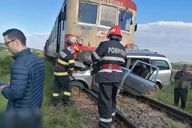 Accident grav în Iași. Un bărbat a murit după ce mașina în care se afla a fost lovită de tren