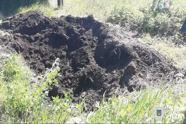 Un colonel rus a fost găsit într-un mormânt pe marginea drumului, în Ucraina: „L-au îngropat localnicii!”